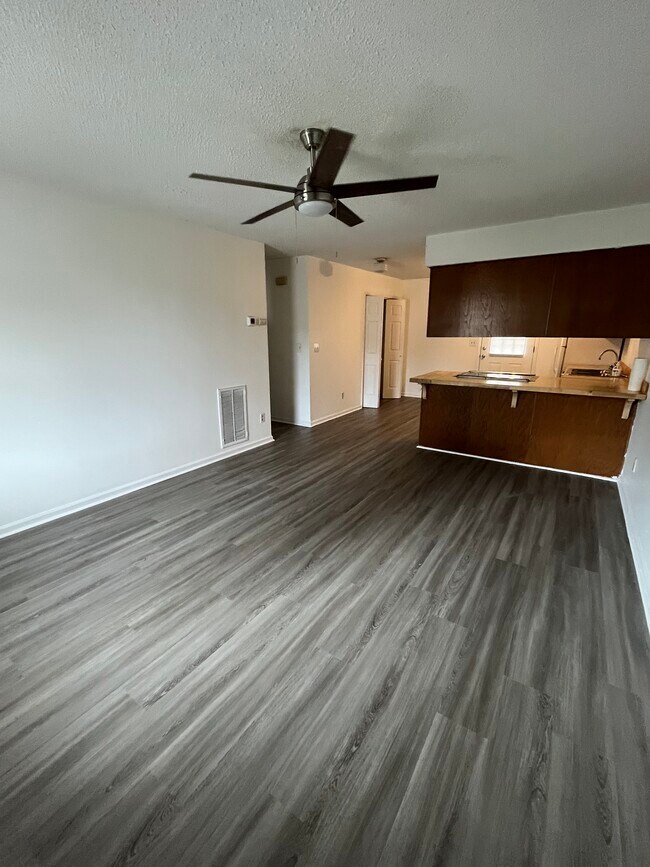 Foto del edificio - 89 Vine St