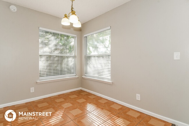 Building Photo - 5956 Wentworth Cir S