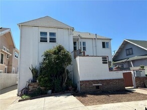 Building Photo - 1719 3rd Ave