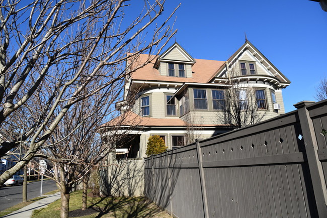 Foto del edificio - 1004 Emory St