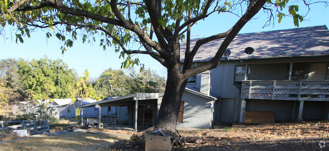 Building Photo - Loomis Motel