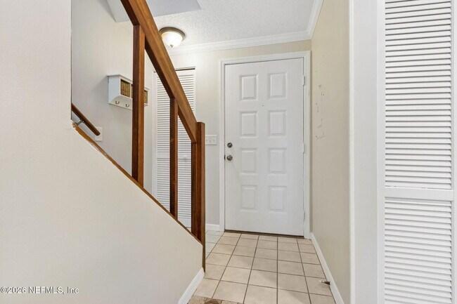 Building Photo - 7623 Baymeadows Cir W