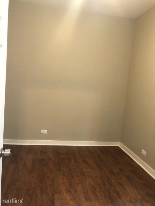 Building Photo - 6611 S Langley Ave