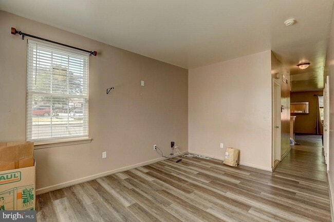 Building Photo - 156 Sweets Ave