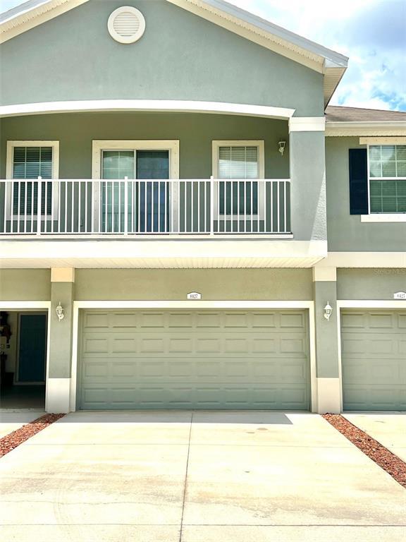 Foto del edificio - 8427 Blue Rock Dr