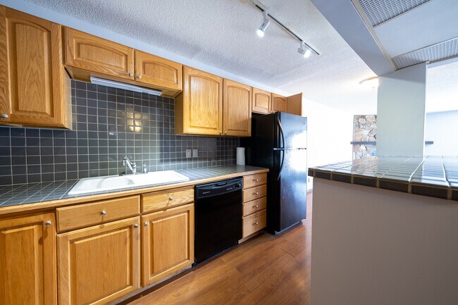 Foto del edificio - 4575 W 80th St Cir