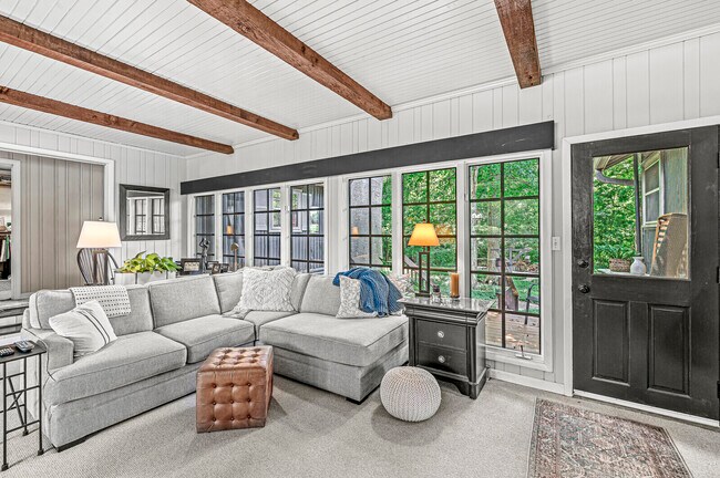 Foto del edificio - 125 Woodland Ln