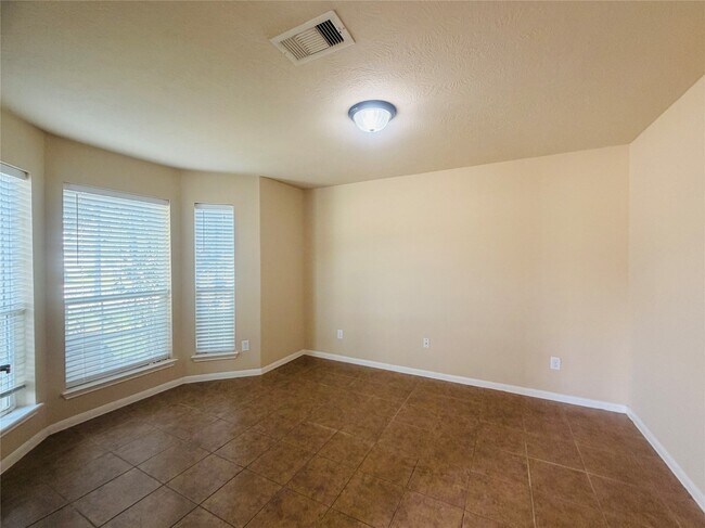 Building Photo - 246 Golden Grain Dr