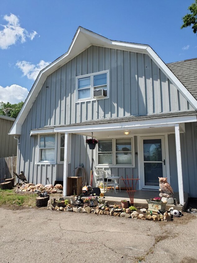 230 SW Terra Dr, Topeka, KS 66609 House Rental in Topeka, KS