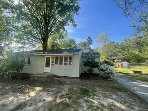 Building Photo - 805 Culpepper Ln