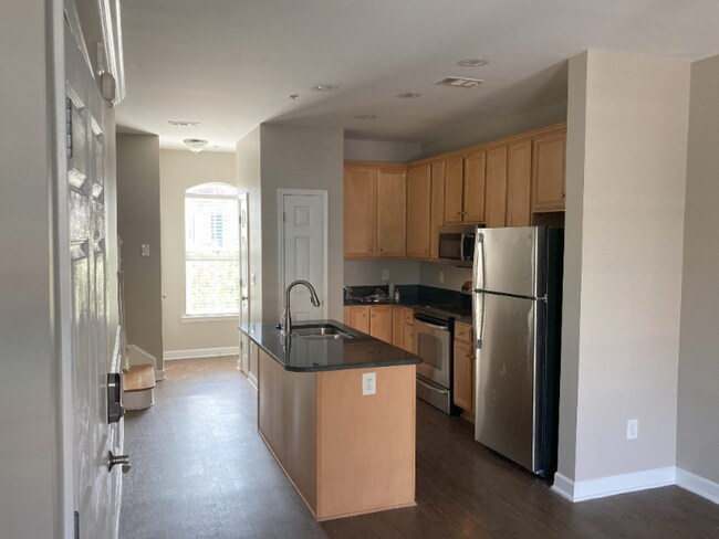 Foto del edificio - 2922B Yancey Way