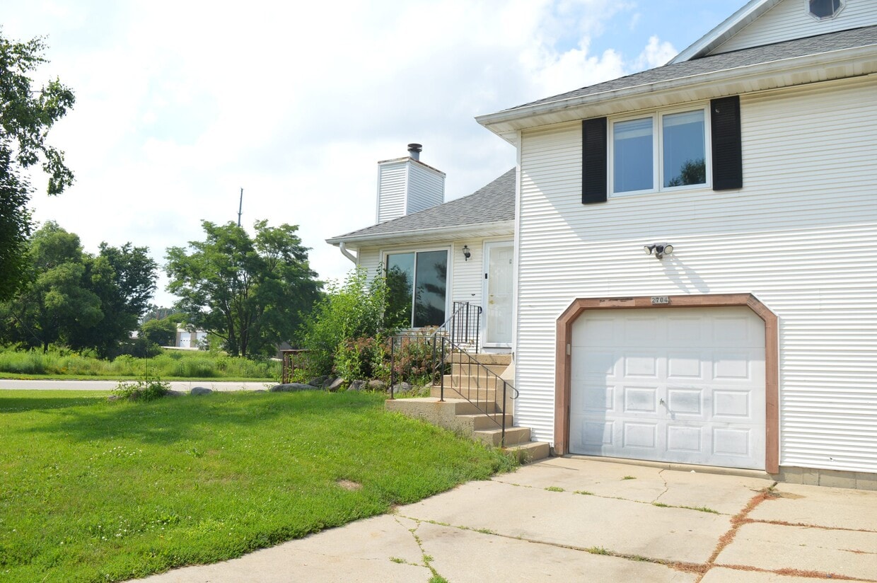 Primary Photo - 2704 Norwich St