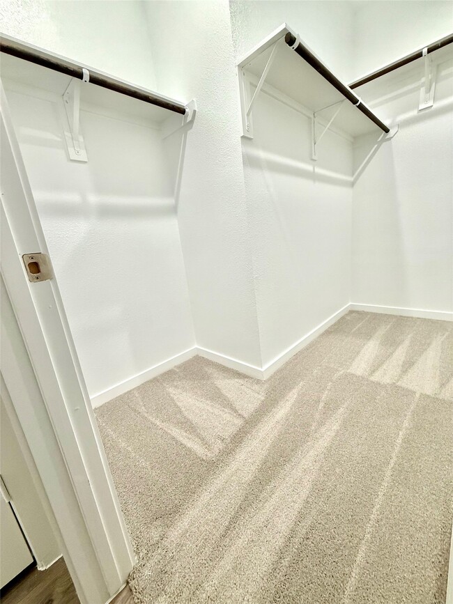 Building Photo - 32919 Silver Mdw Wy