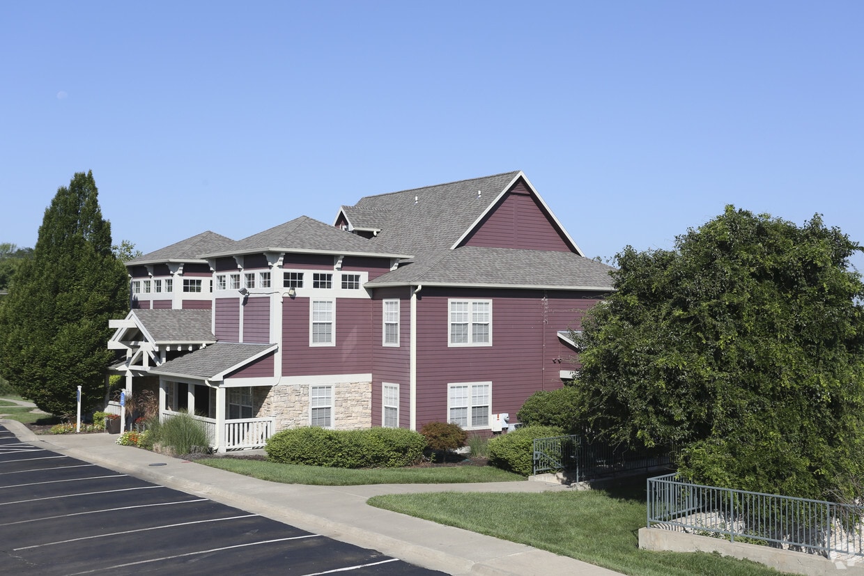 Timber Lakes at Red Bridge Apartments Kansas City, MO