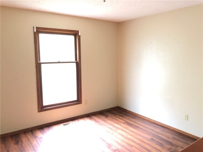 Building Photo - 6 Netherton Ln