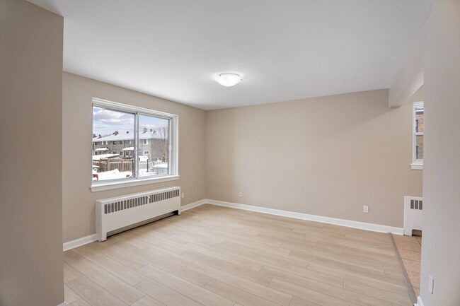 Interior Photo - Arbor Village Hollington