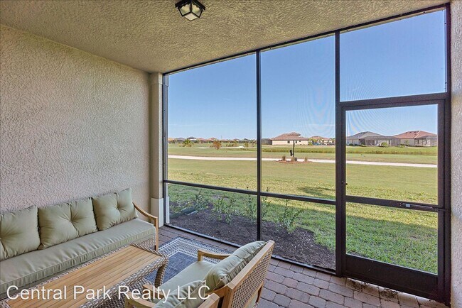 Foto del edificio - 2 br, 2 bath House - 5685 Palmer Circle #105