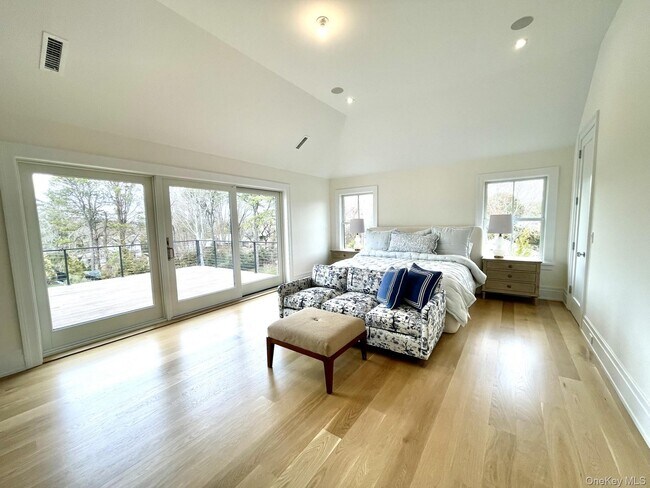 Foto del edificio - 59 Shinnecock Hills Rd