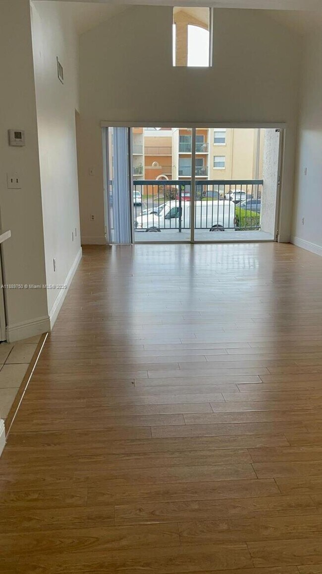 Foto del edificio - 6288 NW 186th St