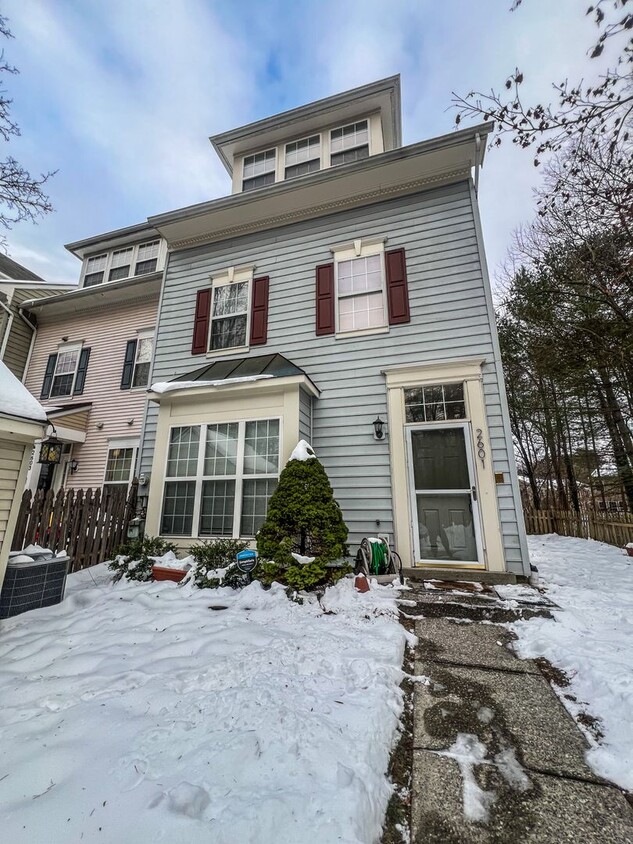 Primary Photo - Townhome in Piney Orchard