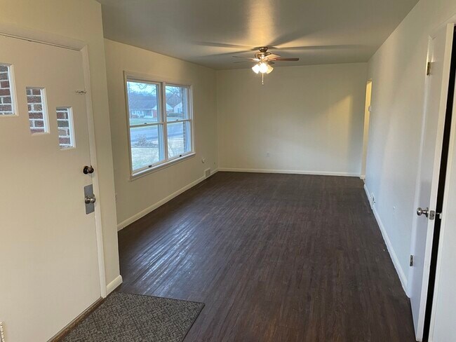 Building Photo - This home will be your Huckleberry in Hope...