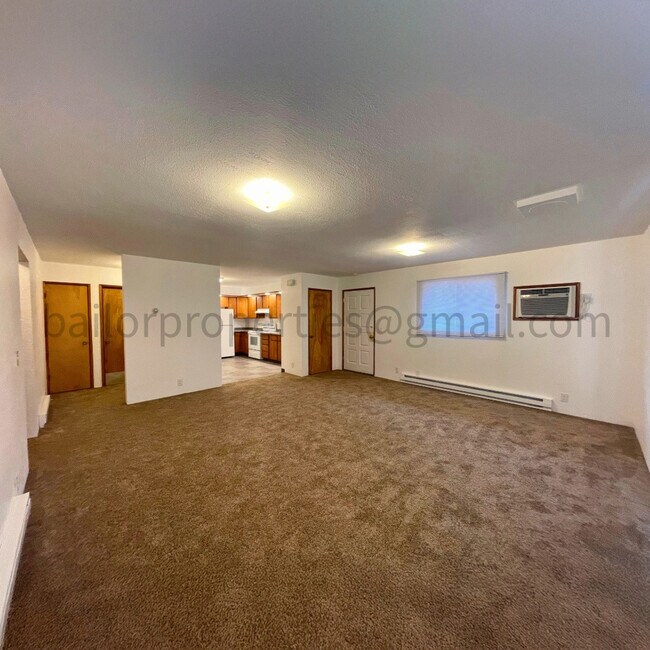 Área de estar - 703 Easy St