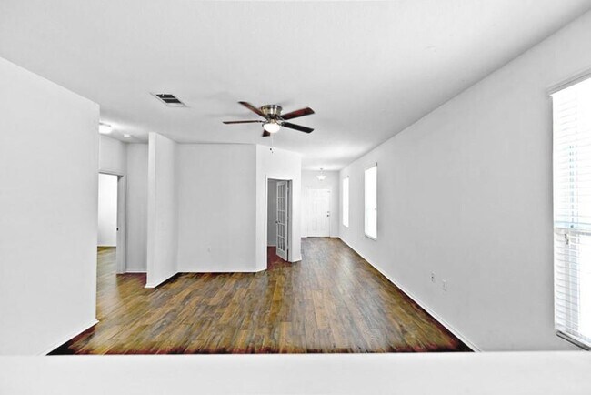 Foto del edificio - 5721 Knoll Pines Pass