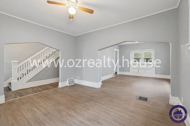 Building Photo - 3936 Woodhaven Dr