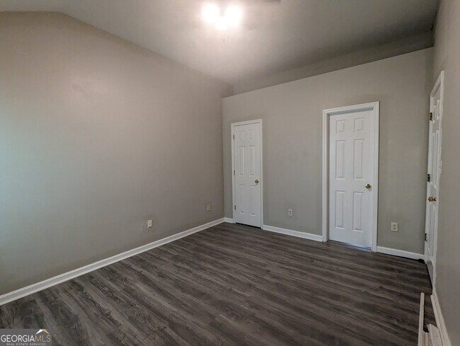 Building Photo - 6857 Mahonia Pl