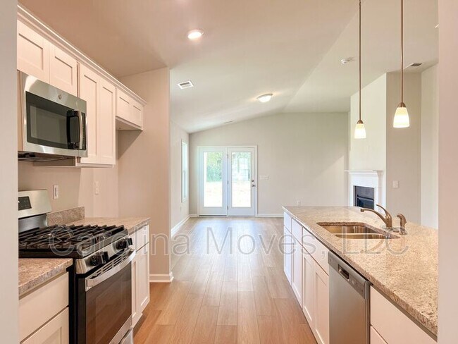 Foto del edificio - 121 Braxton Dr