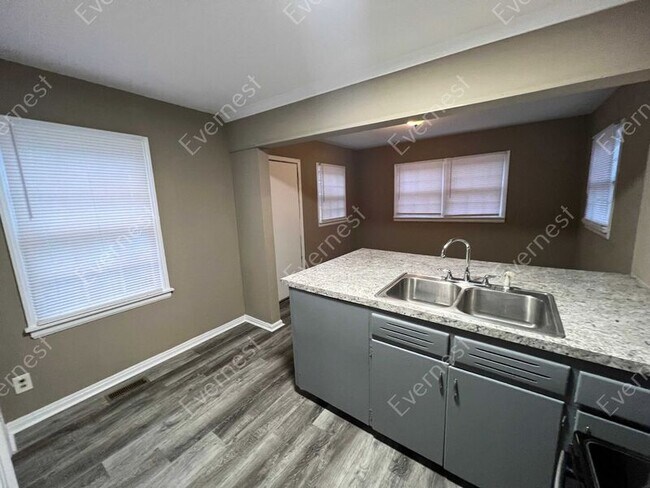 Foto del edificio - 920 80th St S