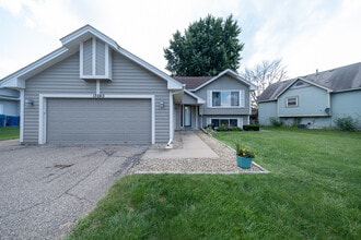 Building Photo - 13060 Glenhurst Ave