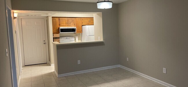 Foto del edificio - Nice 1 bedroom/1 bath condo in Cobblestone