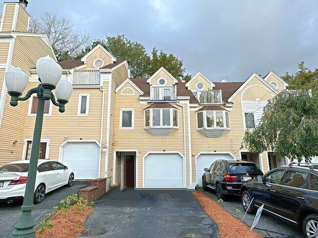 Foto del edificio - 15 Village Ct