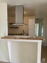 Building Photo - 2074 Springvale Dr