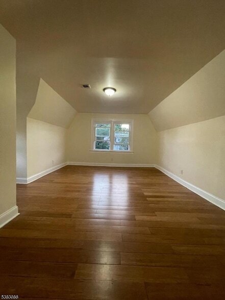 Building Photo - 34-36 Hedden Terrace Unit 3