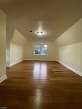 Building Photo - 34-36 Hedden Terrace Unit 3