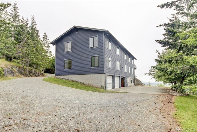 Foto del edificio - 2 Bed 2 Bath Duplex on Burlington Hill