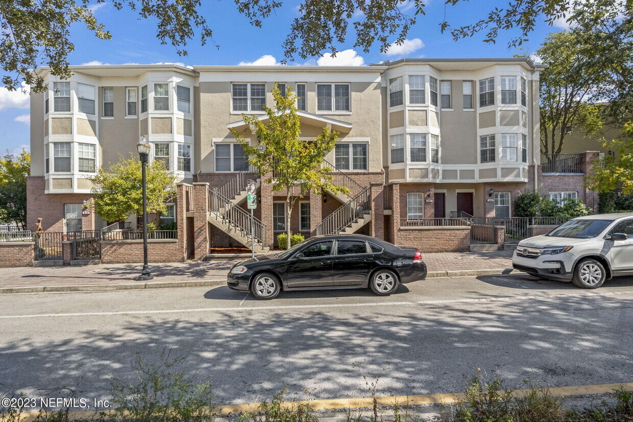 Primary Photo - 509 N Market St