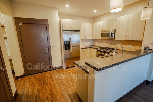 Building Photo - 24507 Town Center Dr