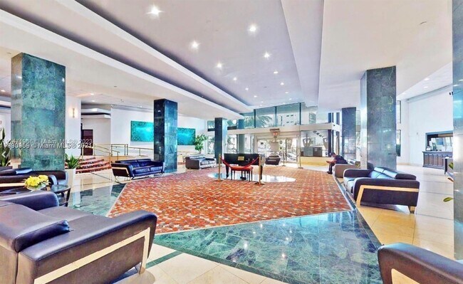Foto del edificio - 6345 Collins Ave