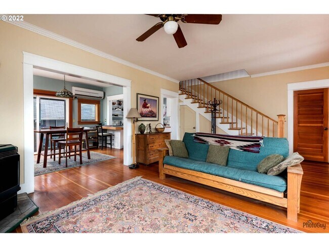 Foto del edificio - 4 Bedroom House Near Downtown Eugene