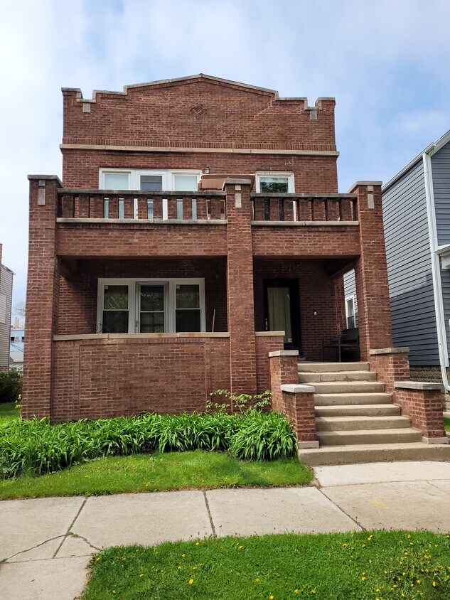 Front of House - 2446 N Springfield Ave