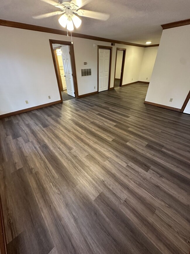 Building Photo - 2 Bedroom 2 Bathroom Condo!