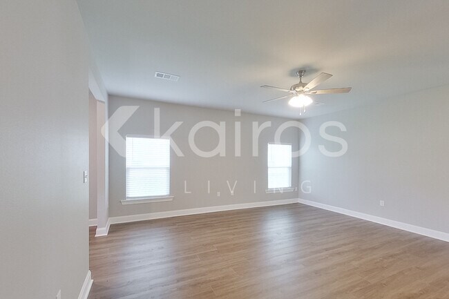 Foto del edificio - 22863 Monterey Ave