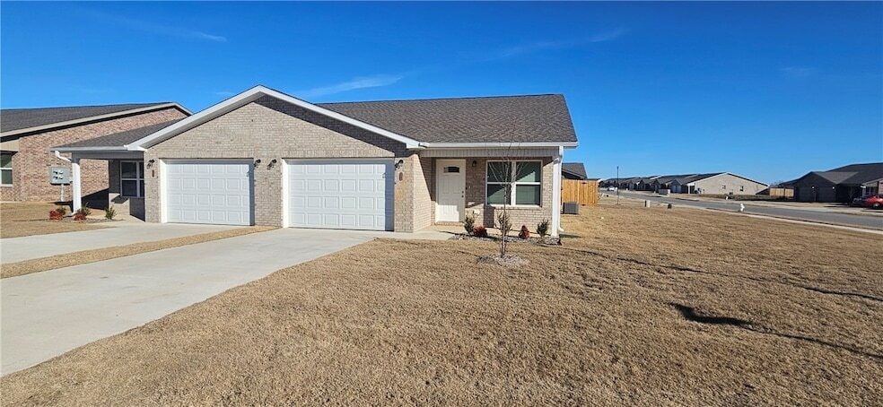 Photo - 6804 NW Toby Street Unit