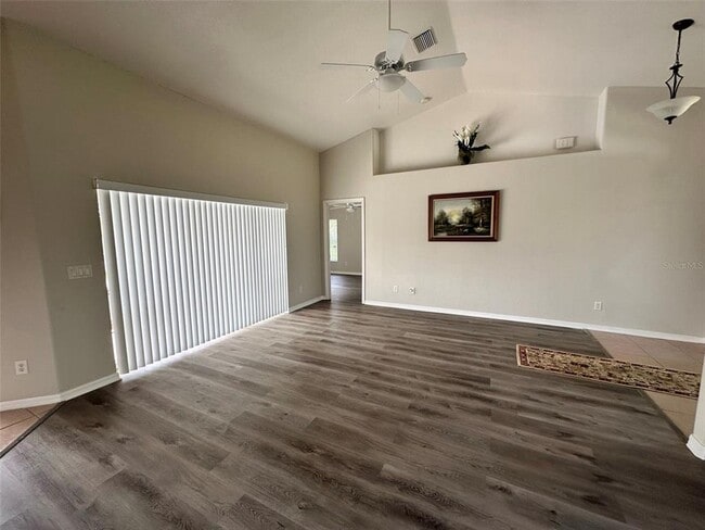 Foto del edificio - 6121 Surf Ave