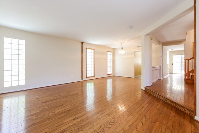 Building Photo - 2162 Eastridge Loop