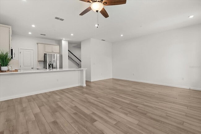 Building Photo - 9662 Peace Dr