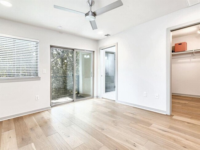 Foto del edificio - 1107 Mahan Dr